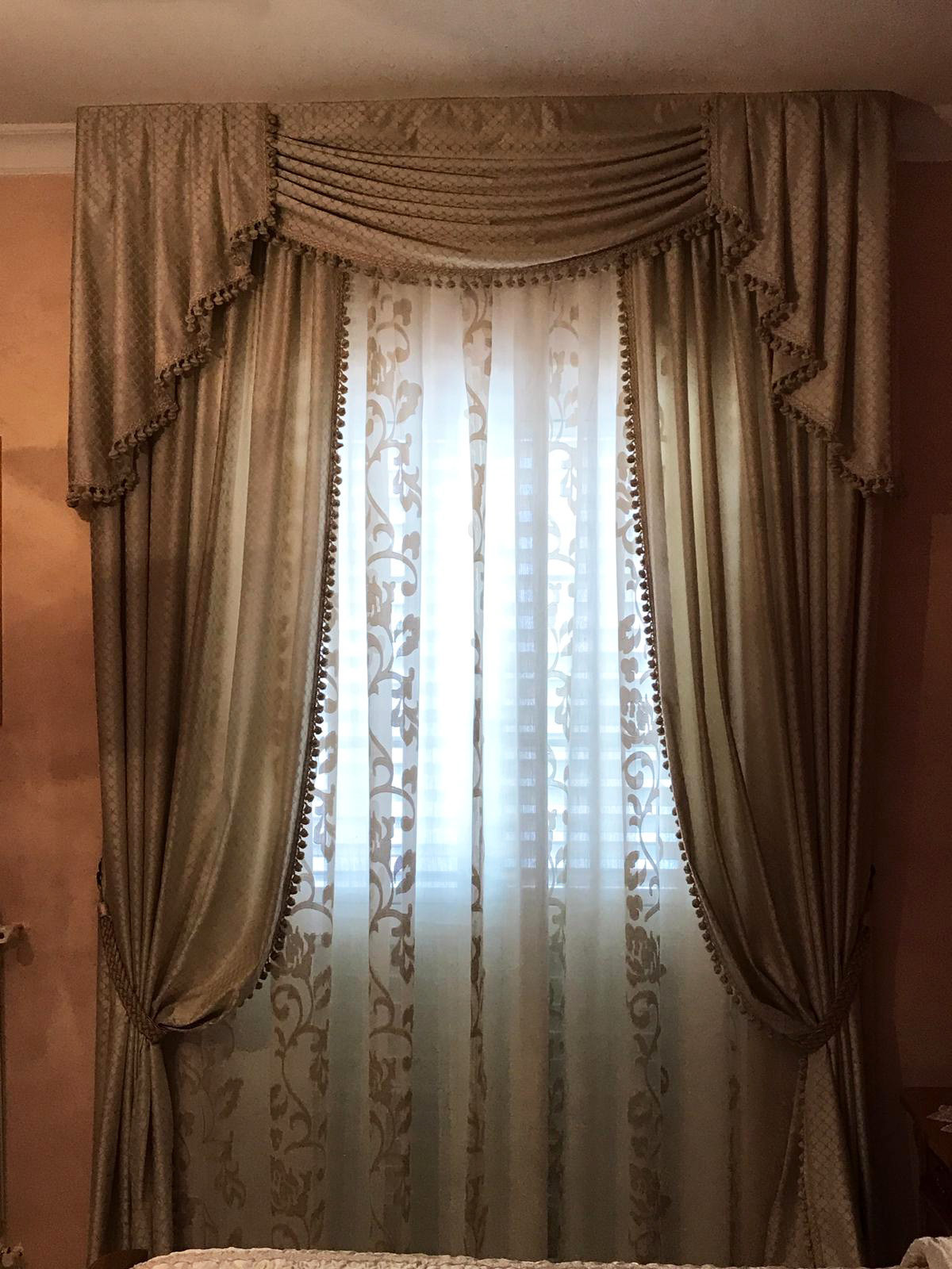 <span>Tende da interno</span>Tenda classica