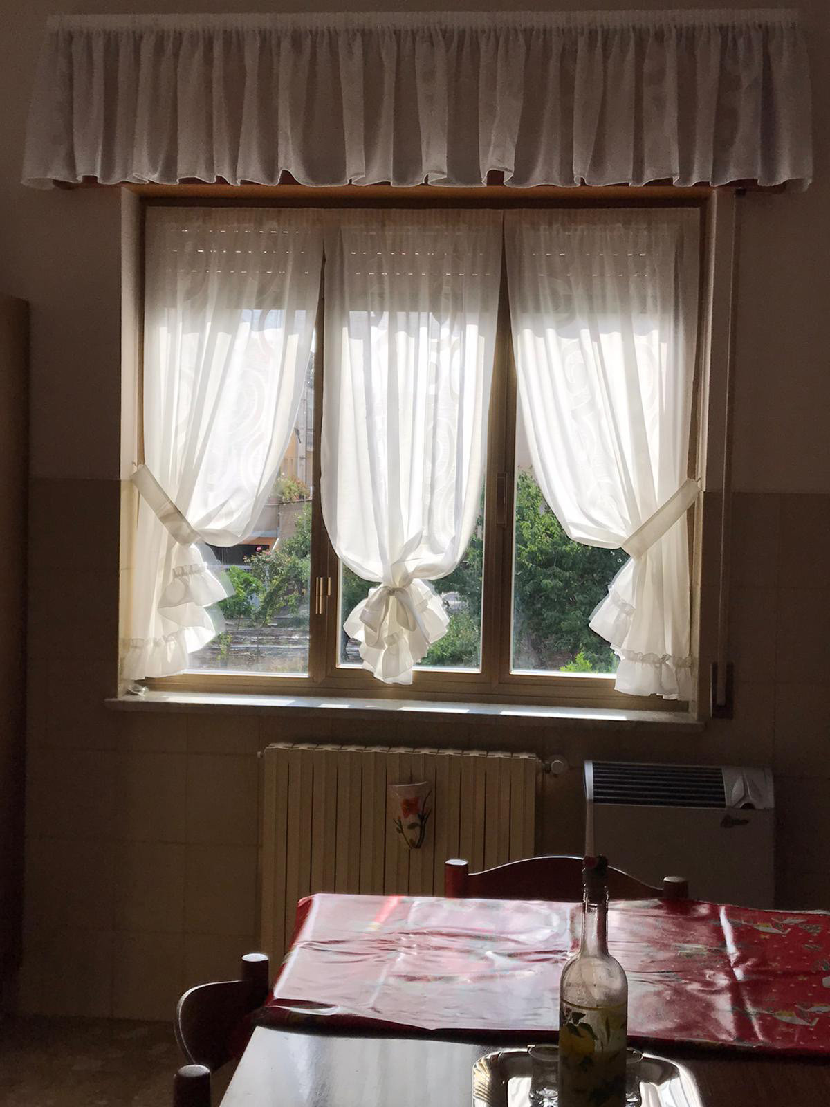 <span>Tende da interno</span>Tenda finestra cucina